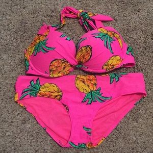 Victoria’s Secret Bikini: Top 36 (D) Bottom Large
